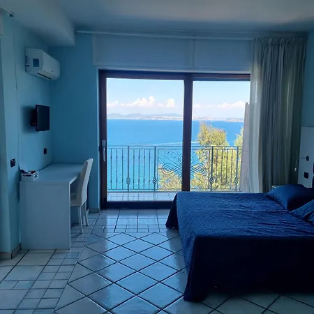 L'incanto Restaurant & *