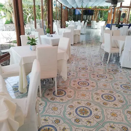 L'incanto Restaurant & Ξενοδοχείο Ίσκια