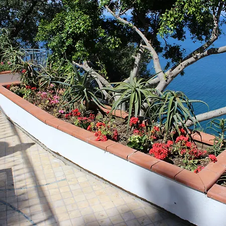 L'incanto Restaurant & Ξενοδοχείο *