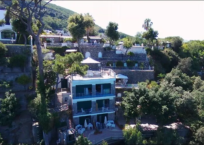 L'incanto Restaurant & *